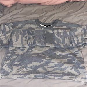 Cropped sweatshirt/long sleeve